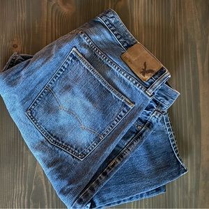 Like new. Men’s American Eagle Bootcut Jeans 36x36